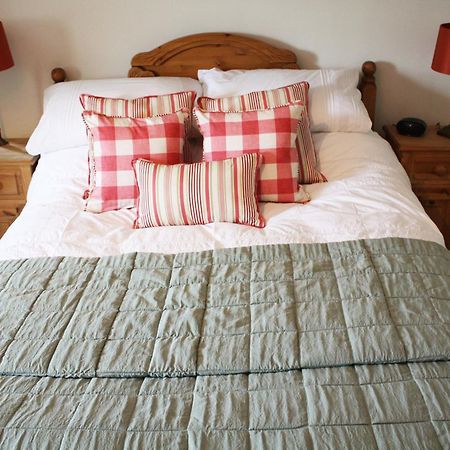 Willow Tree Farm Hillington Room photo