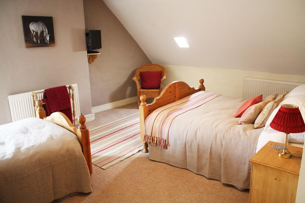 Willow Tree Farm Hillington Room photo